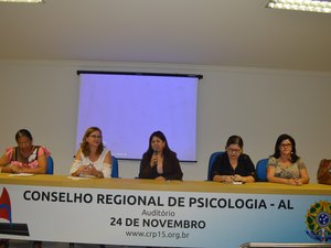 Em encontro com gestores municipais, secretária reafirma compromisso do Governo de Alagoas com programas sociais