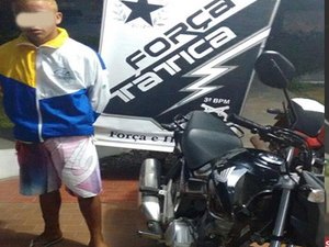 Após roubar mototaxista, menor acaba apreendido com moto roubada