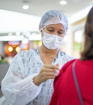 Após surto de Miningite, Saúde realiza vacinação de bloqueio em diversos pontos de Maceió