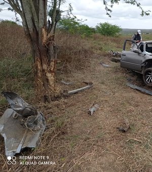 Após grave acidente, motorista colide em árvore não resiste e morre, em Batalha
