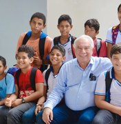 Sérgio Lira recebe título de ‘Prefeito Amigo da Criança’ pela Fundação Abrinq