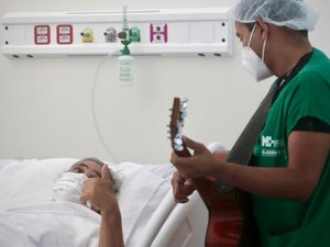 Musicoterapia ajuda no tratamento de pacientes com Covid-19 internados no Hospital Metropolitano