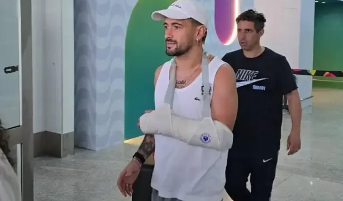 Arrascaeta desembarca no Rio para operar lesão no punho