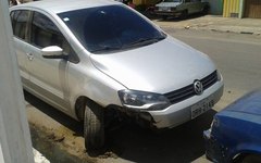 Carro roubado usado na fuga 