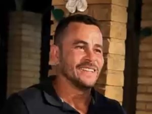 Cabeleireiro é assassinado a tiros dentro de salão em Barra de Santo Antônio