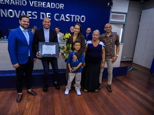 Câmara Municipal homenageia legado de Aloísio Chulapa por sua trajetória no futebol