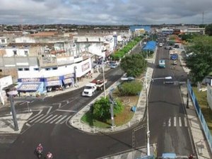 Adolescente recebe  choque elétrico e cai de arquibancada em Delmiro Gouveia