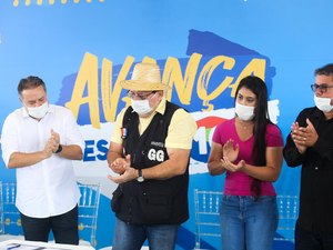 Ao lado de Gabi Gonçalves, Prefeito de Rio Largo entrega melhorias à população por todo o município