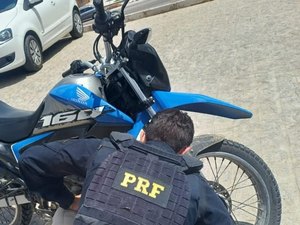 PRF encontra moto com adulteração em Dois Riachos; ninguém foi preso