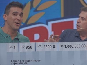 Hassum e André Marques fazem sátira da Record