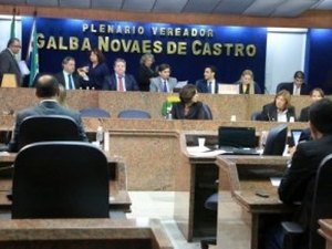 Câmara começa a divulgar lista de efetivos dos gabinetes
