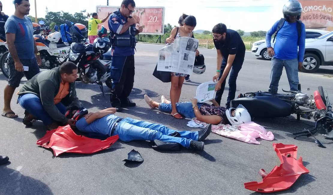 Colisão entre duas motocicletas deixa três feridos em Arapiraca