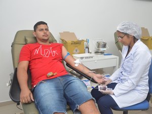 Hemoal faz coleta externa de sangue em faculdade no bairro do Farol, nesta terça (29)