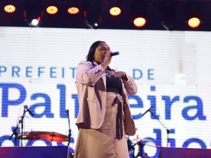 Dia do Evangélico é comemorado em noite de fé e adoração no Louva Palmeira 2025