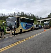 Polícia mineira faz reconstituição de acidente com ônibus que saiu do Sertão de Alagoas