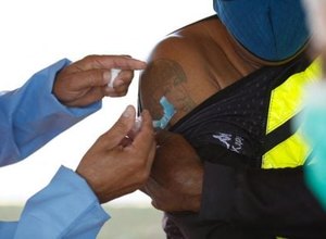 Vacina Janssen pode ser menos efetiva contra Delta, sugere estudo