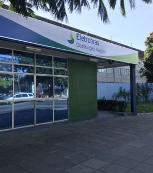 Servidores da Eletrobras Alagoas aguardam com apreensão demissões