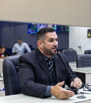 “Mais do que internação compulsória, precisamos de qualificação e empregos à população em situação de rua”, diz Leonardo Dias