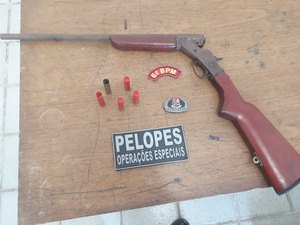 Homem é preso acusado de porte ilegal de arma em São Luís do Quitunde